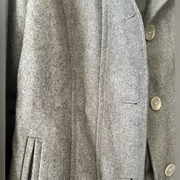 London Fog wool blend Grey pea coat, size medium, winter coat, wool coat, gray - Picture 2 of 8
